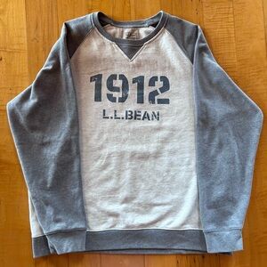 L.L. Bean Gray and White Graphic Sweatshirt